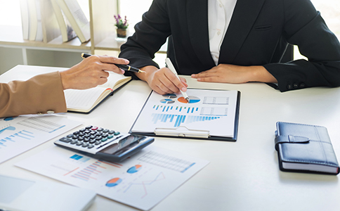 不同服務機構(gòu)費用差異的原因