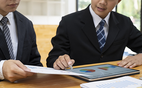 境內(nèi)旅游經(jīng)營(yíng)許可證怎么辦理？