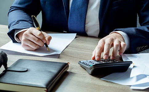 營(yíng)業(yè)執(zhí)照到期怎么辦理？